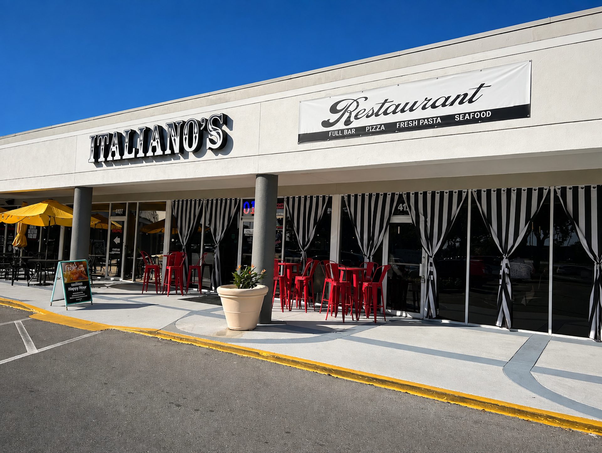 South Venice’s Destination for Pizza, Pasta & Drinks